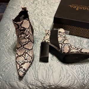 Charles By Charles David Black and White Ankle Boots